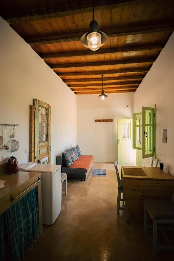 Simboro House - Kythoikies Holiday Houses Kýthira Extérieur photo